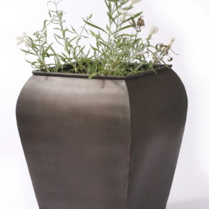 Planter P0077